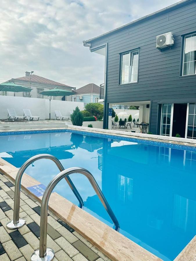 Villa Gardens 코불레티 외부 사진